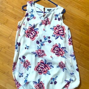 Sleeveless lightweight floral dress
